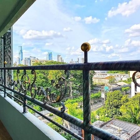 The Montana Lodge-Sathorn Bangkok Exterior photo